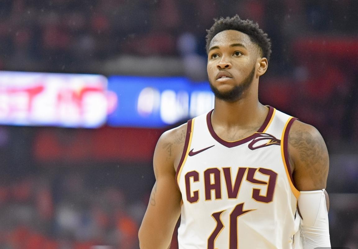 克利夫兰骑士队季后赛希望蒙阴影：后场主力架构瓦解，科林·塞克斯顿与里基·卢比奥或双双离队